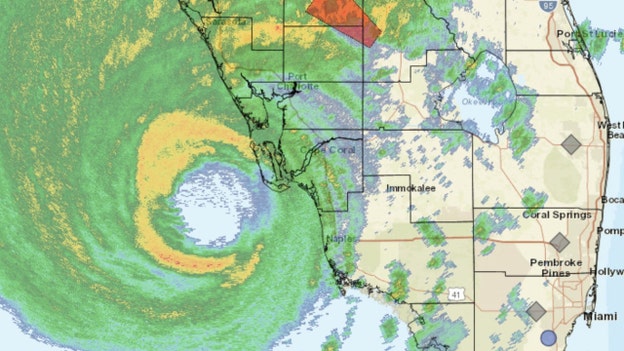 Hurricane Ian eyewall moving onshore at Sanibel and Captiva Islands