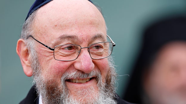 Chief Rabbi of UK authored a special prayer for the Queen