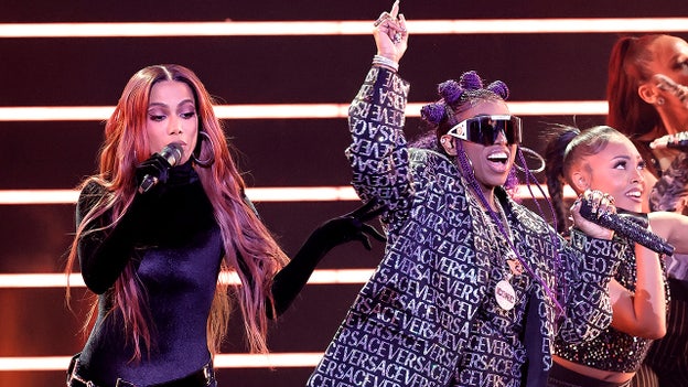 Missy Elliott performs with Anitta at the American Music Awards