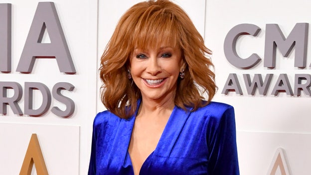 Reba McEntire attends CMA Awards after postponing tour dates on doctor's orders