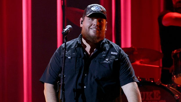 Luke Combs wins CMAs entertainer of the year, thanks country music for 'making dreams come true'