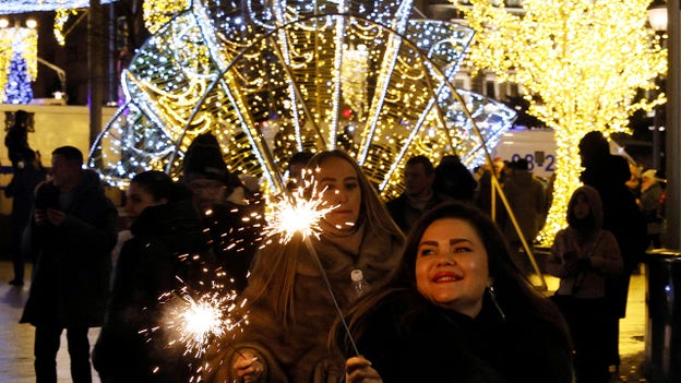 Moscow celebrates New Year's quietly