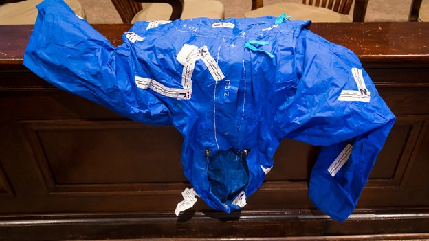 Murdaugh housekeeper doesn't recognize blue raincoat