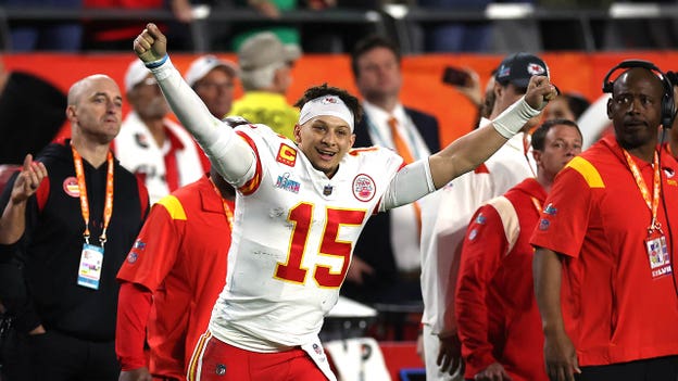 Patrick Mahomes leads Chiefs to thrilling victory over Eagles in Super Bowl LVII