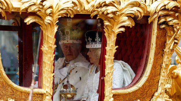 King Charles' procession back to Buckingham Palace begins