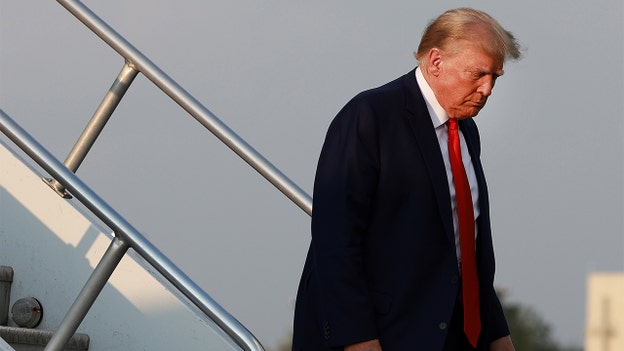 Trump weight listed as 215 pounds in jail booking