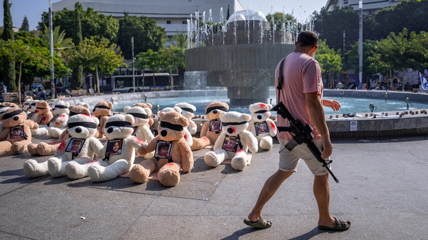 'Heartbreaking' teddy bear display calls attention to Israeli children held hostage by Hamas