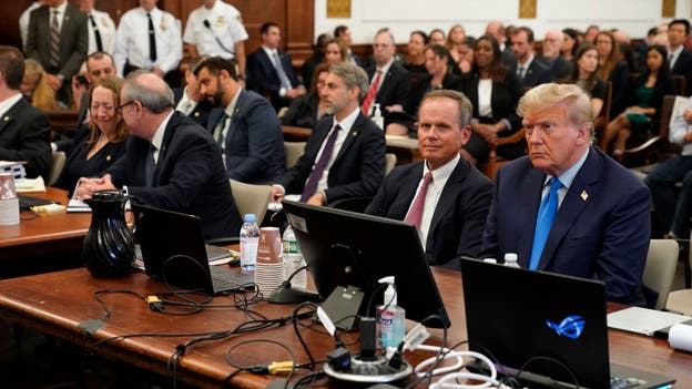 Prosecutors, Trump's defense team make opening statements in Manhattan