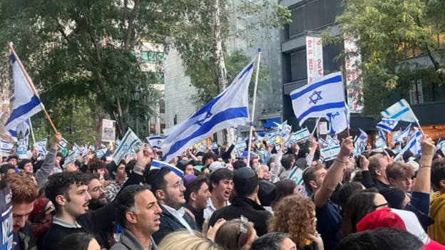 NYC Mayor Eric Adams calls for Hamas to be 'disbanded and destroyed' at Israel vigil