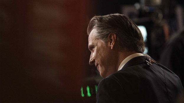 Newsom draws eyes while attending second GOP presidential debate