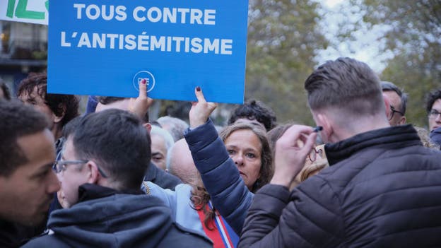Paris rally against antisemitism attracts over 100K people as anti-Jewish acts continue to rise