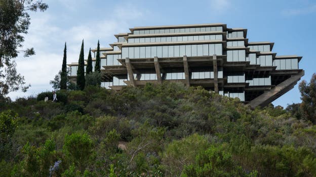 Social media video claiming that Jewish students were evacuated at UC San Diego is false: officials