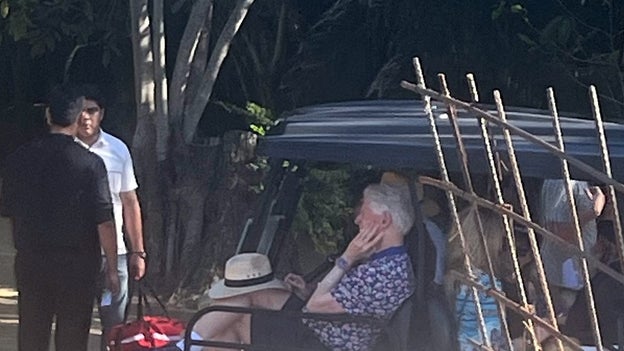 Bill Clinton seen vacationing with California Gov. Newsom in Mexico amid Epstein docs release