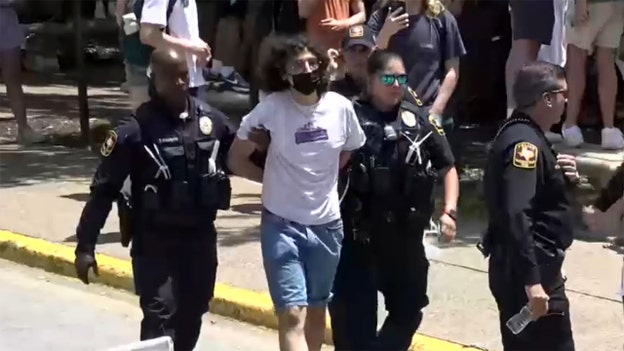 Texas troopers close in on anti-Israel protesters at UT Austin, at least one arrested