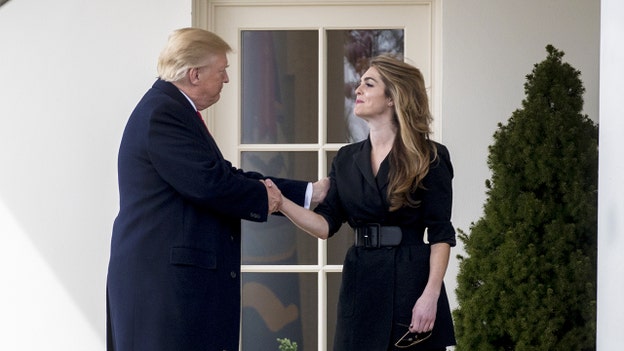 Hicks dice que no se ha comunicado con Trump desde 2022, habla de sus relaciones con otras personas