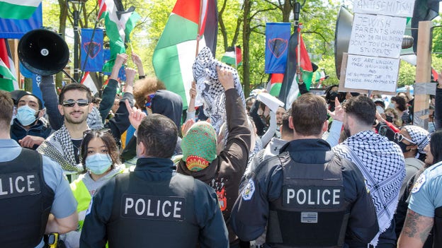 DePaul administrators, anti-Israel protesters reach stalemate on encampment negotiations
