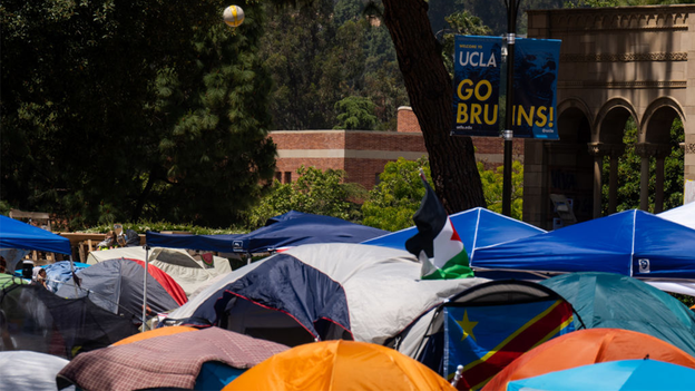Police absent at UCLA as violence on campus begins reaching boiling point