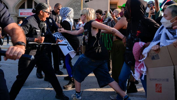 Anti-Israel protesters clash with police outside Pomona College graduation ceremony