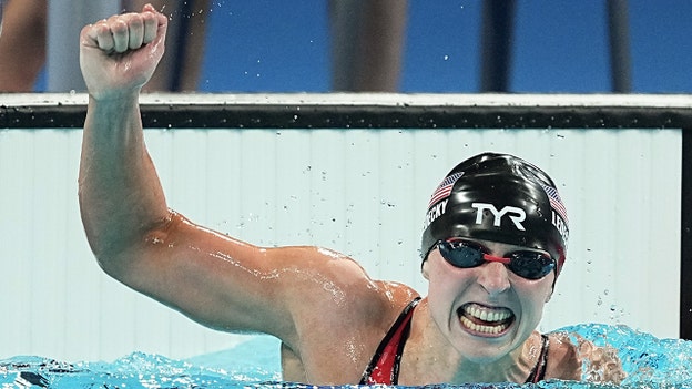 Katie Ledecky breaks Olympic record with gold medal finish in women’s 1500m freestyle