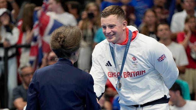 La estrella británica de la natación Adam Peaty da positivo por COVID-19