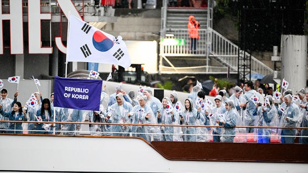 IOC apologizes after South Korea was introduced as North Korea in opening ceremony