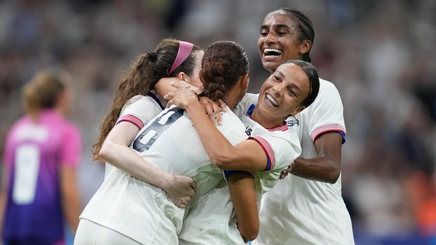 USWNT dominates Germany, 4-1, to pick up second Olympic group stage win