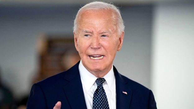 Biden campaign's 4th of July message labels Trump would-be monarch: 'Dictator Donald'