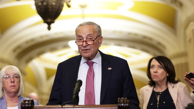 Schumer presionó para retrasar el DNC mientras continúan las preguntas sobre Biden: Fuente