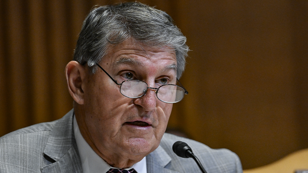 Manchin denies WaPo report that Dems dissuaded him from breaking with Biden during TV interview