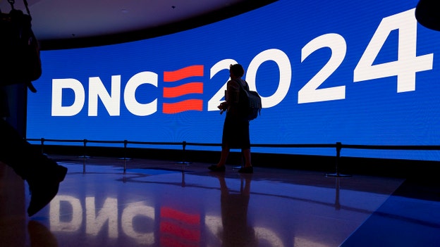 El DNC avanza con la votación nominal virtual antes de la convención, pero retrasa la fijación de la fecha