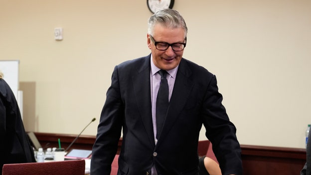 Alec Baldwin leaves courtroom for lunch break smiling after 'Rust' trial paused