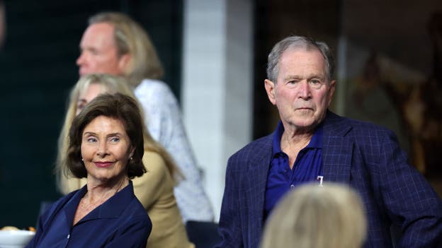 George W. Bush condena el "cobarde ataque" contra Trump en un mitin en Pensilvania