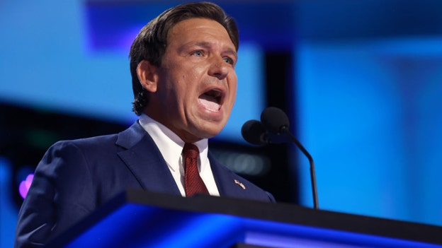 DeSantis llama a Harris "cómplice" del "encubrimiento" de Biden