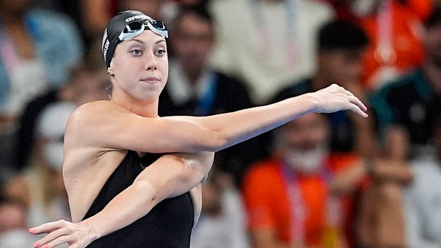 Gretchen Walsh misses out on medal in 50M freestyle