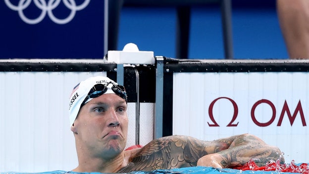 Caeleb Dressel entre lágrimas tras no clasificarse para la final masculina de los 100 metros mariposa