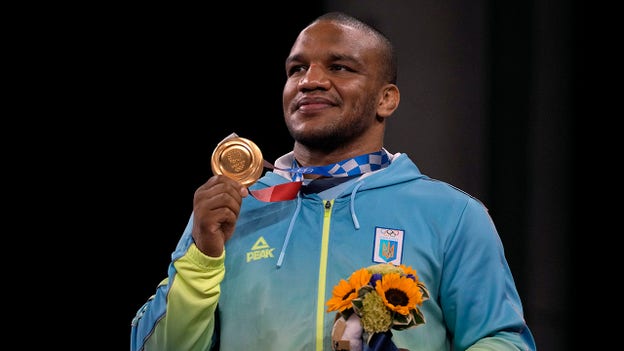 Ukrainian Olympic wrestler wants fellow athletes to show country is 'still alive'