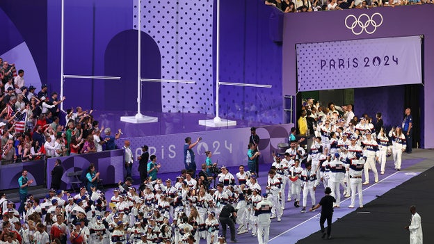 Team USA athletes enter Stade de France