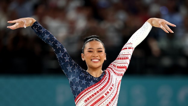 Suni Lee clinches all-around medal with floor score of 13.666