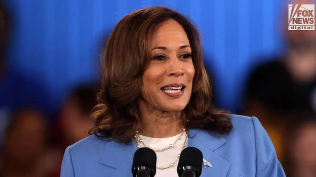 Kamala Harris se hace viral en un anuncio paródico de Trump el viernes antes del DNC de 2024