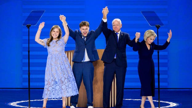 Los dos hijos de Tim Walz acaparan la atención en el DNC