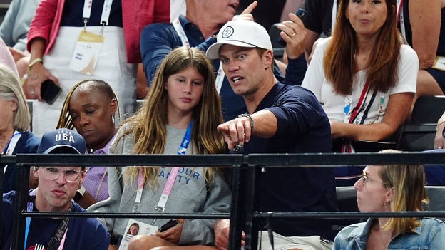 Tom Brady, daughter watch Simone Biles at Paris Olympics