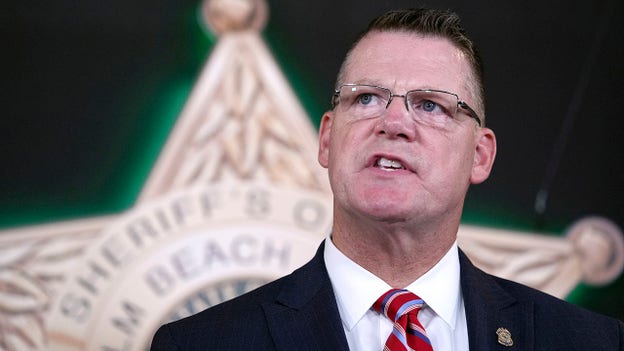 Rowe says Secret Service has done more with less for decades