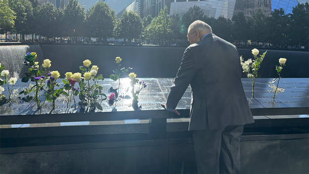 Sen. Chuck Schumer pays tribute to ‘bravery’ of New Yorkers, Americans on anniversary of 9/11