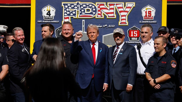 Trump y Vance se reúnen con los bomberos en Nueva York