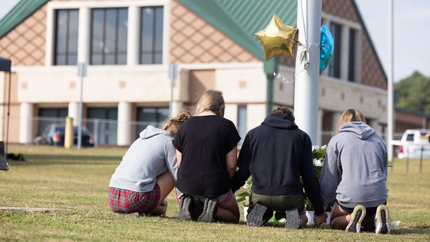 Un estudiante de Apalachee dice que el profesor de matemáticas asesinado en el tiroteo era "muy simpático", hacía que los estudiantes se sintieran "bienvenidos