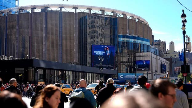 Madison Square Garden security stops letting people in, Trump supporters go to nearby establishments