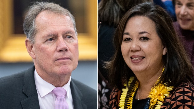 Los representantes demócratas de Hawaii. Case y Tokuda ganan la reelección