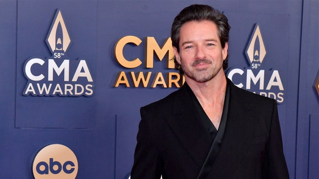 Lainey Wilson's 'Yellowstone' co-star Ian Bohen supports country singer at CMAs