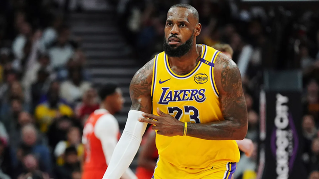 LeBron James se retracta del polémico vídeo de promoción de Harris