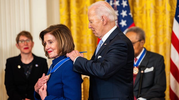 La gente de Biden culpa a Pelosi de la derrota electoral de los demócratas